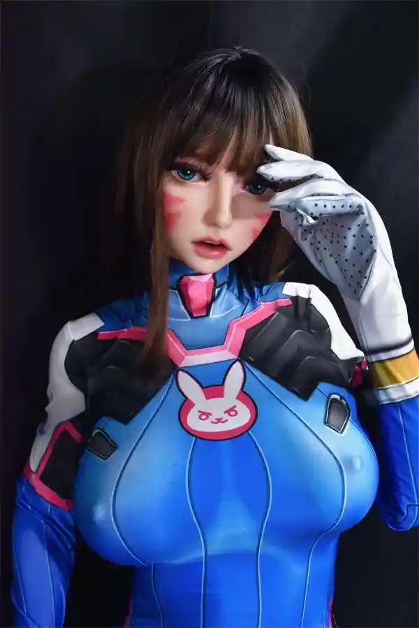 エルサ・ベイブが150cmのリアルなオーバーウォッチD.Vaコスプレセックスドール「クロエ」を発表