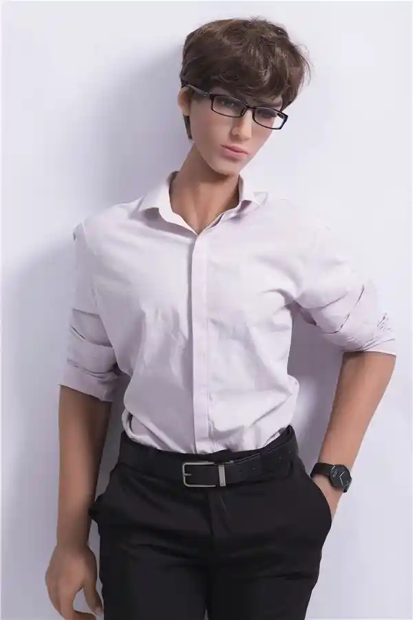 リフラノ・ドールがレオナルドを発表 - 身長165cm（5フィート5インチ）のリアルな男性セックスドール