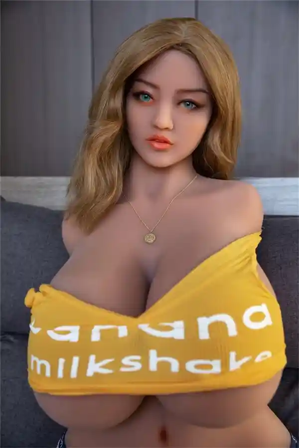 セクシーで柔らかい巨乳セックスドール トルソー ラナ 85cm