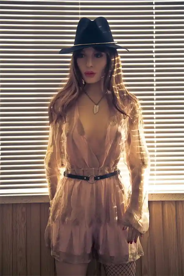 Qita Dollの等身大熟女セックスドール「Skye」（170cm）の徹底レビュー