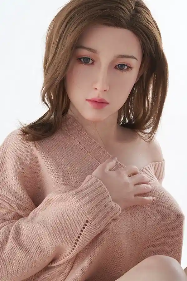 Zelex Doll - 165cmのリアルなショートヘアシリコンセックスドール「メイシー」徹底レビュー
