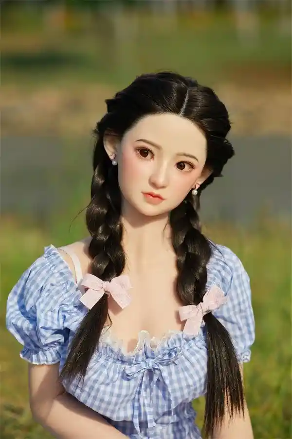 CST Doll - 精巧でリアルな高級シリコン製セックスドール Sevyn 150cm レビュー