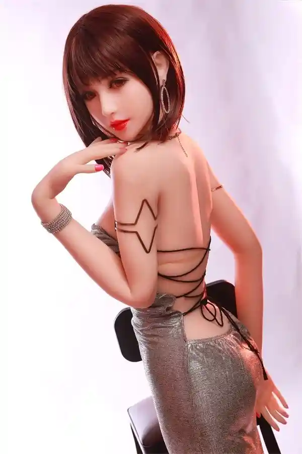 リフラノ・エマーシン 等身大165cm リアルな大人用ドール レビュー