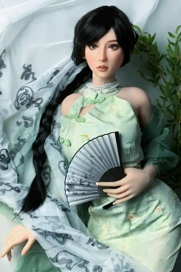 エルサベイブ 佐々木あずさ 165cm 美しいファンタジーセックスドールの詳細レビュー