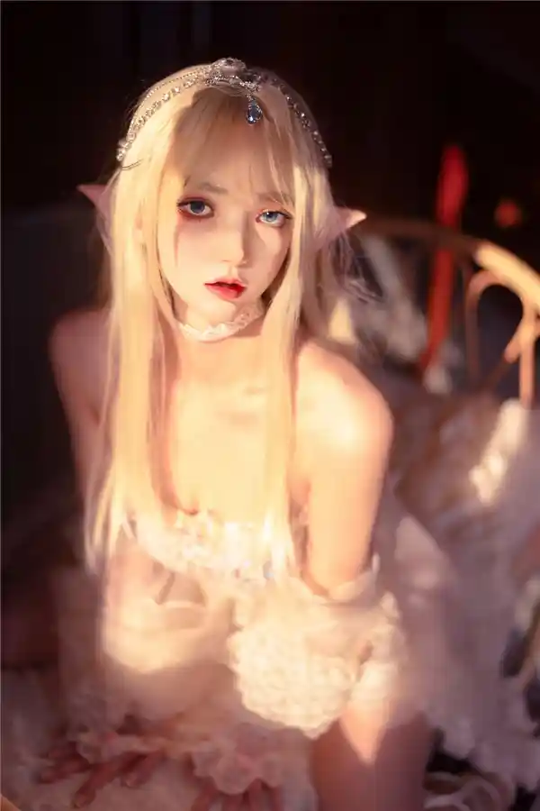 SY DollファンタジーブロンドエルフシリコンセックスドールAlaia 150cmレビュー：可動顎と口腔構造の特徴を調査