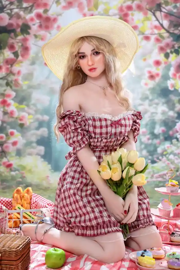 アイアンテック・ドール エヴリン 162cm シリコンヘッド ブロンド 微乳 巨尻 セックスドール レビューと分析