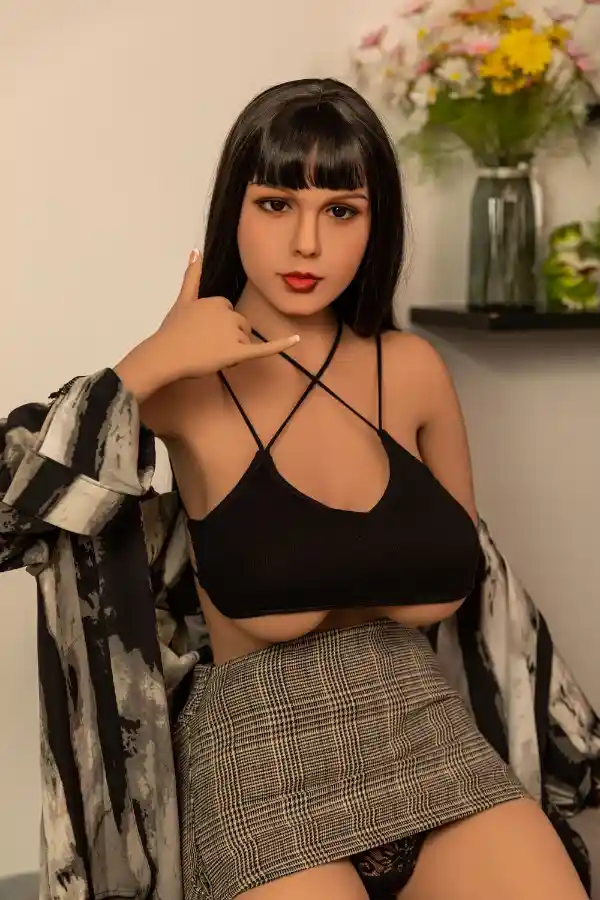 ギャラクシードール チャーリー 158cm レビュー 巨乳ブルネットシリコンコンパニオンの詳細