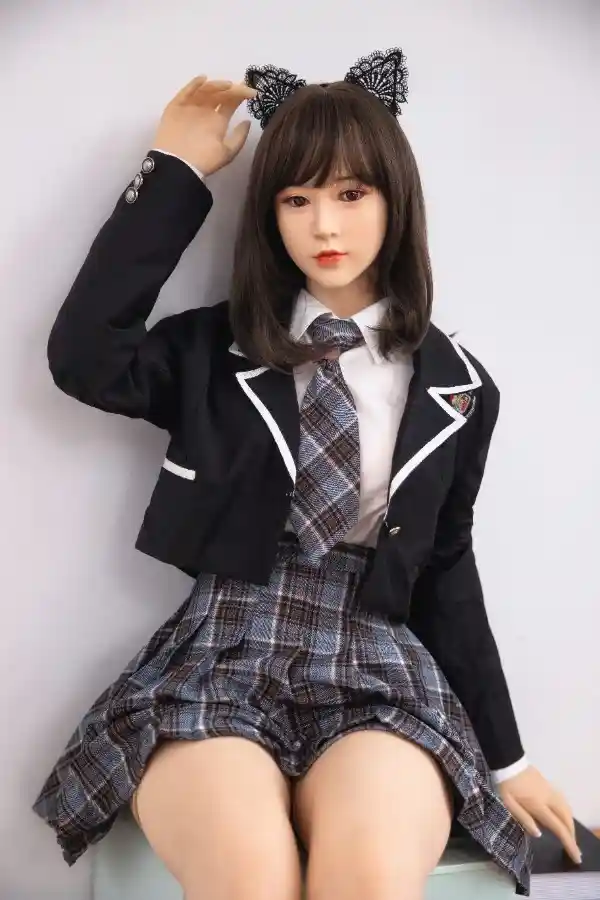 MeSe Doll Andrea 166cmはショートヘアと曲線美が特徴