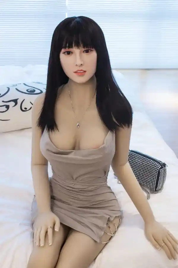 Dime Doll ブルネット フルシリコン セックスドール Oakleigh 140cm レビュー 交換可能なヘッドとボディ機能付き